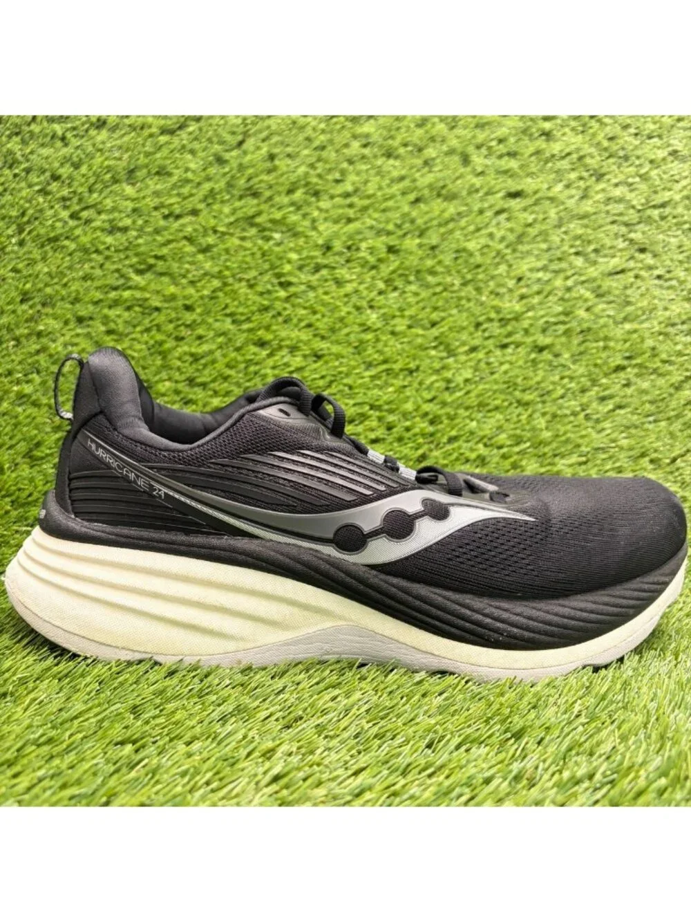 Saucony Hurricane 24 Mens Size 12 Black White Athletic Running Shoes Sneakers